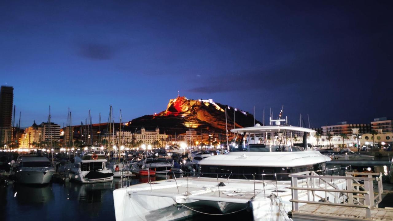 Charming Apartment In Alicante Near The Sea & City Center المظهر الخارجي الصورة