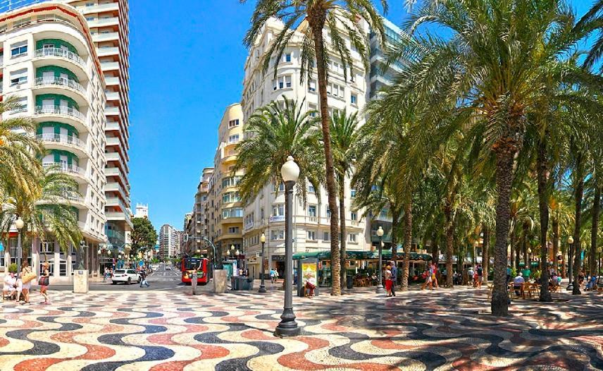 Charming Apartment In Alicante Near The Sea & City Center المظهر الخارجي الصورة